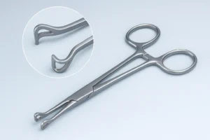 Hyper-realistic stainless steel Babcock tissue forceps with ring handles, ratchet lock, and atraumatic curved jaws shown on a light blue background with a close-up inset of the smooth jaw tips.